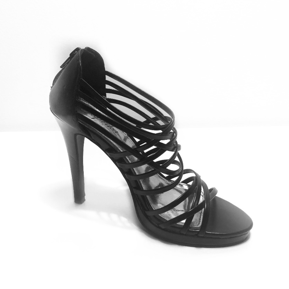 Paprika women’s black straps stiletto size 5.5